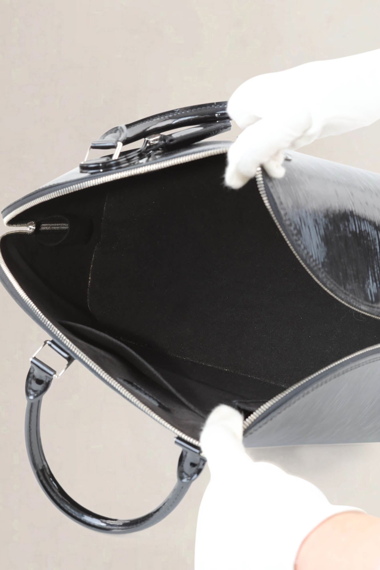 Louis Vuitton Black Patent Leather Alma GM Top Handle Bag