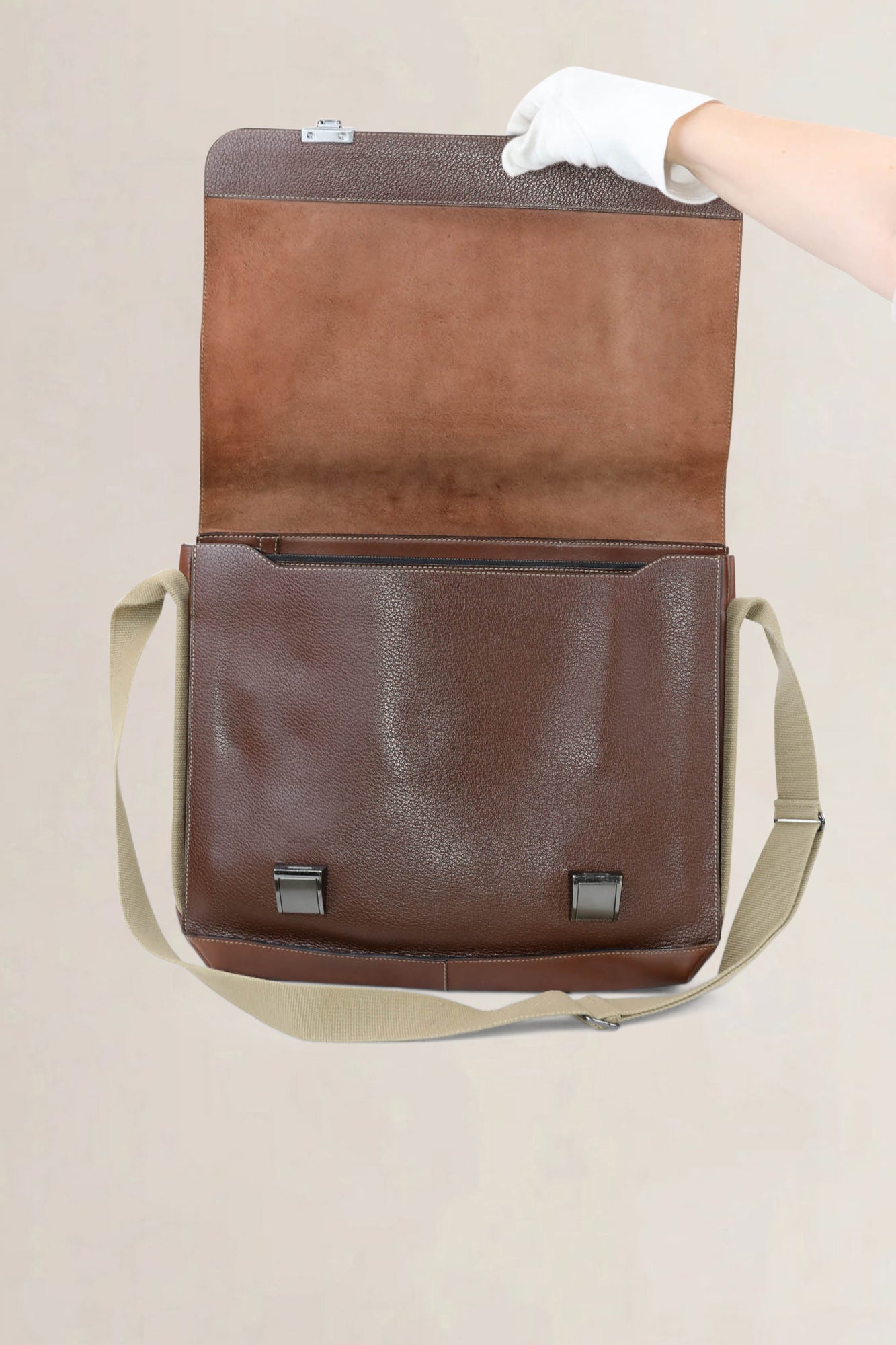 Deux de Delvaux Brown Messenger Bag