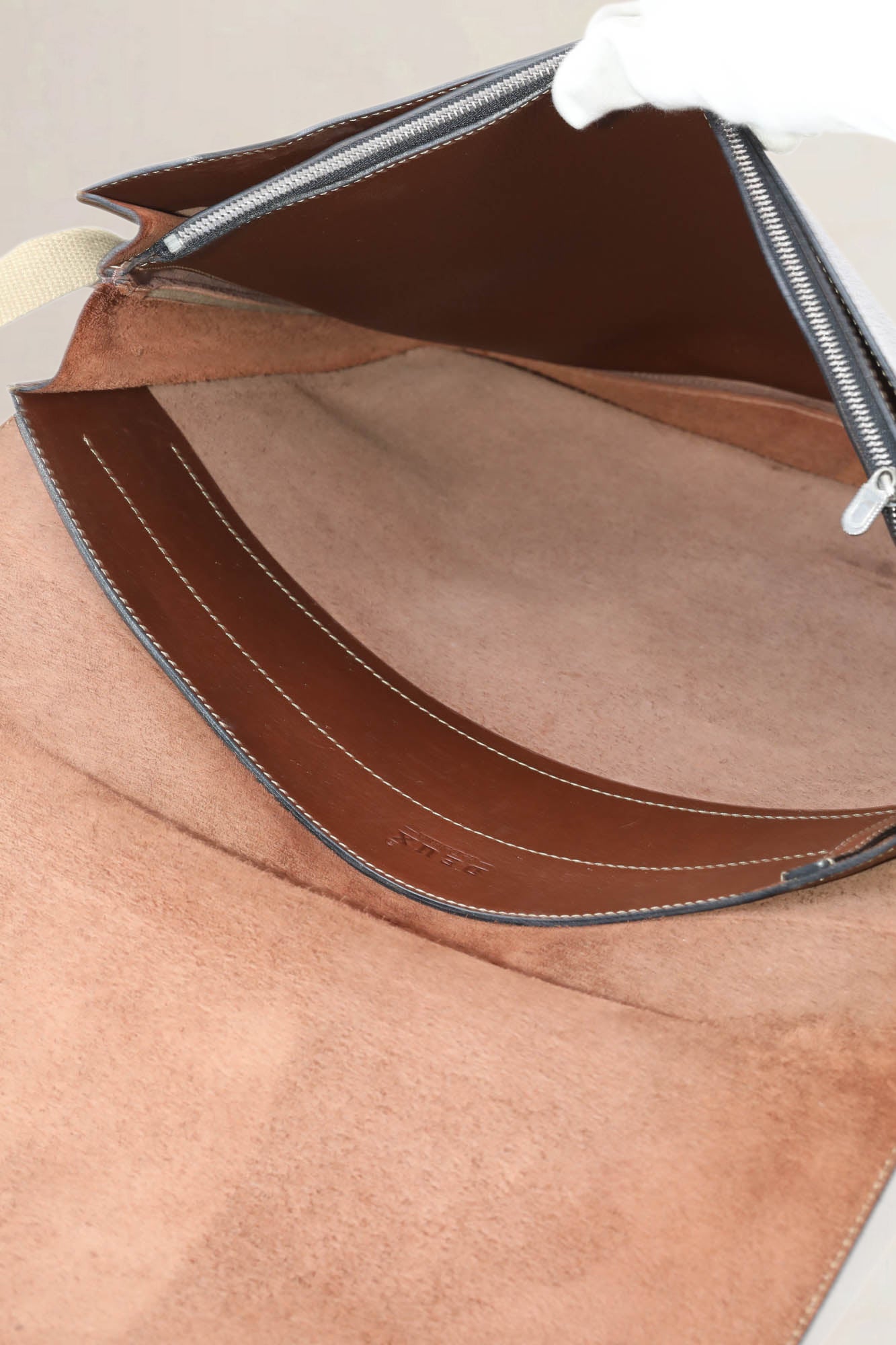 Deux de Delvaux Brown Messenger Bag