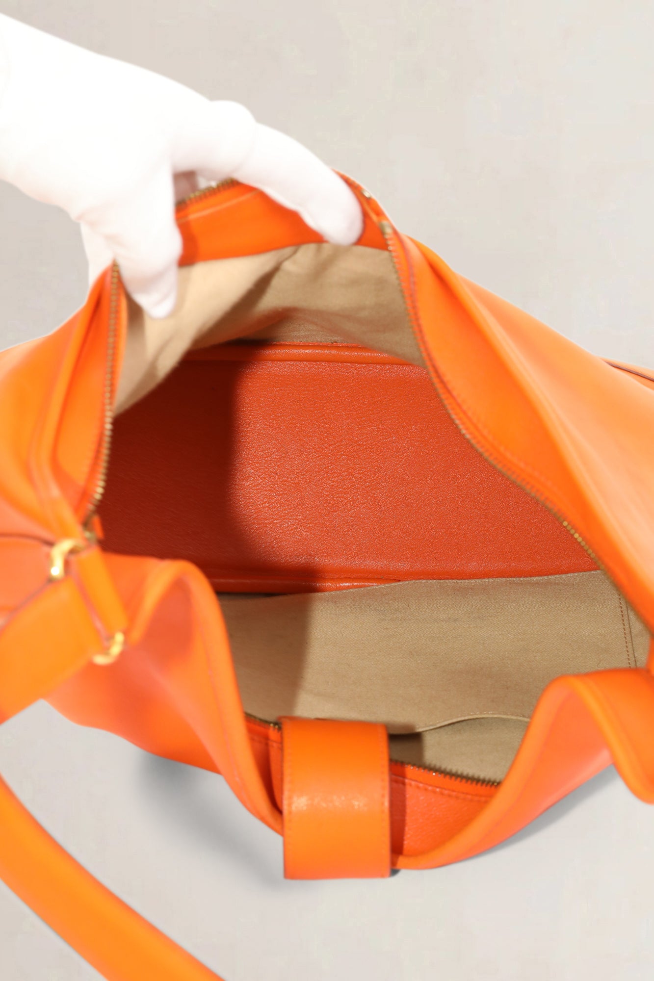 Hermès Orange Lock Hobo Gulliver Shoulder Bag