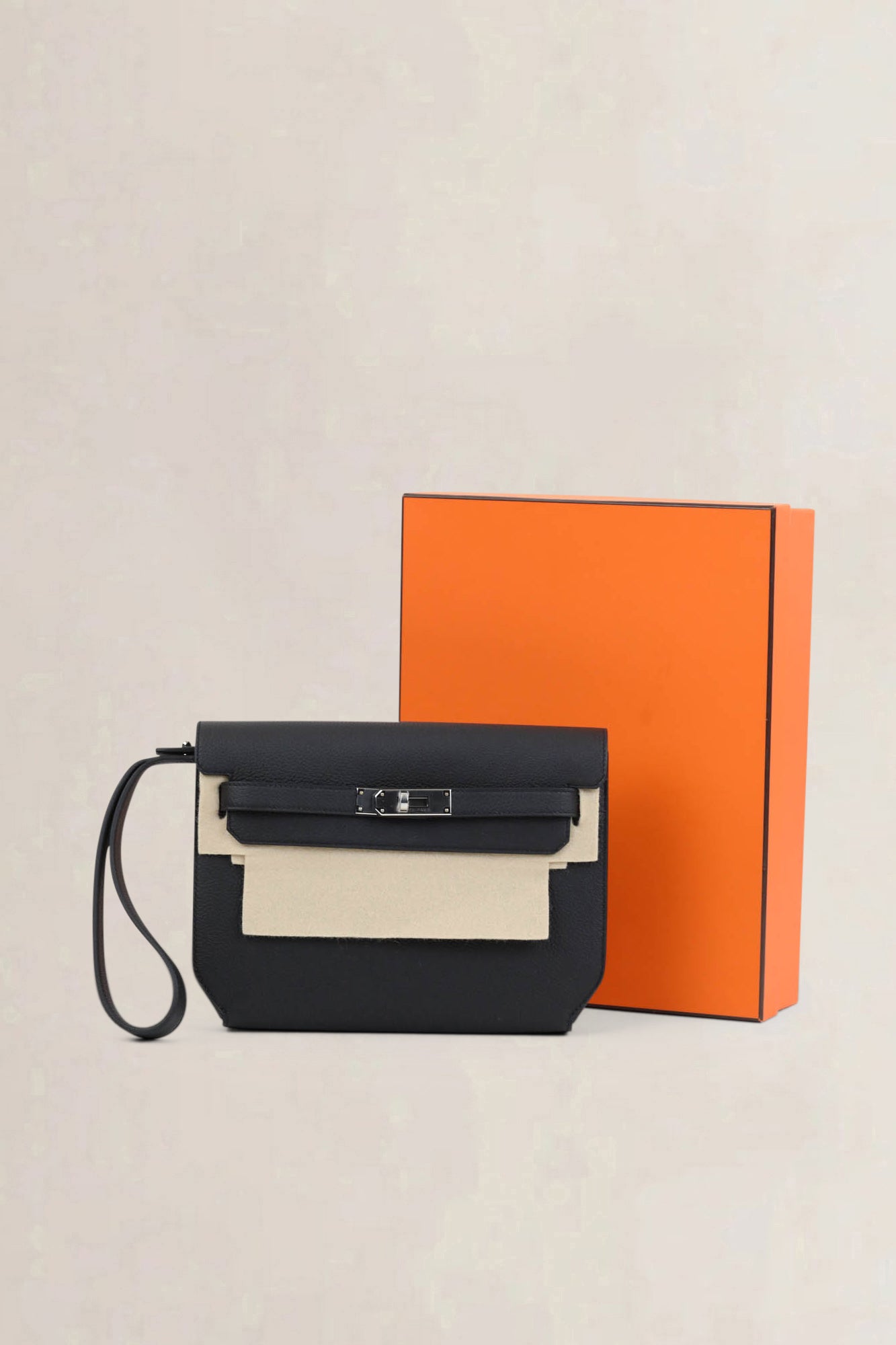 Hermès Black Kelly Dépêches 25 Pouch