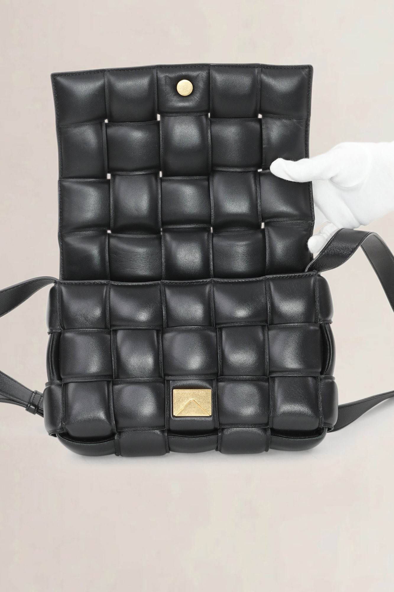 Bottega Veneta Cassette Medium Lamb Black Crossbody Bag