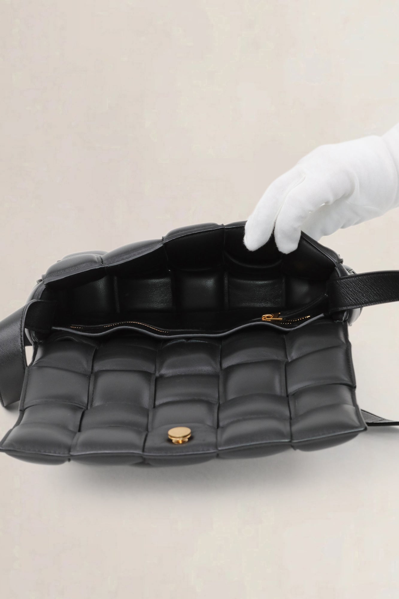 Bottega Veneta Cassette Medium Lamb Black Crossbody Bag