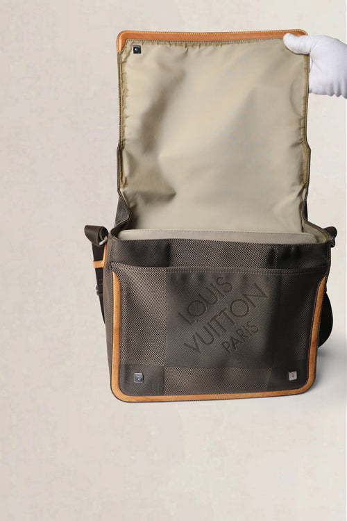 Louis Vuitton Terre Messenger Damier Géant Crossbody Bag