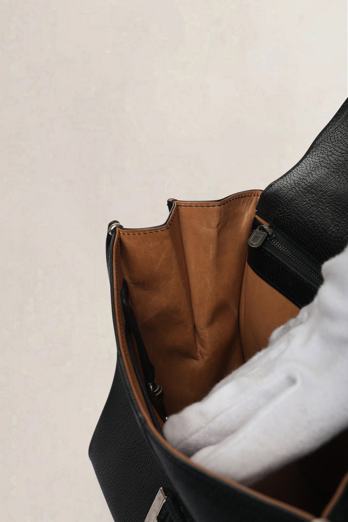 Delvaux Black Brillant MM — vintage
