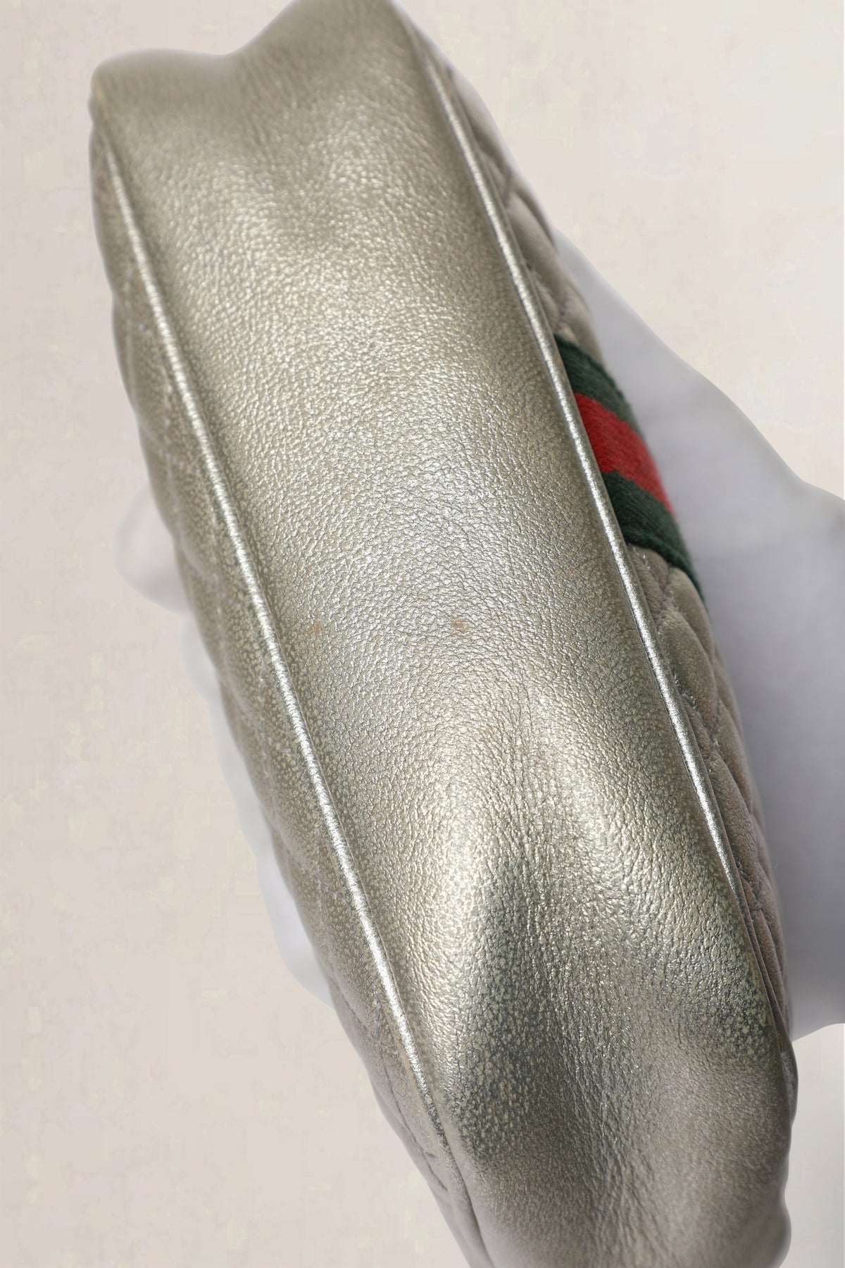 Gucci Silver Nappa Web Trapuntata — preloved