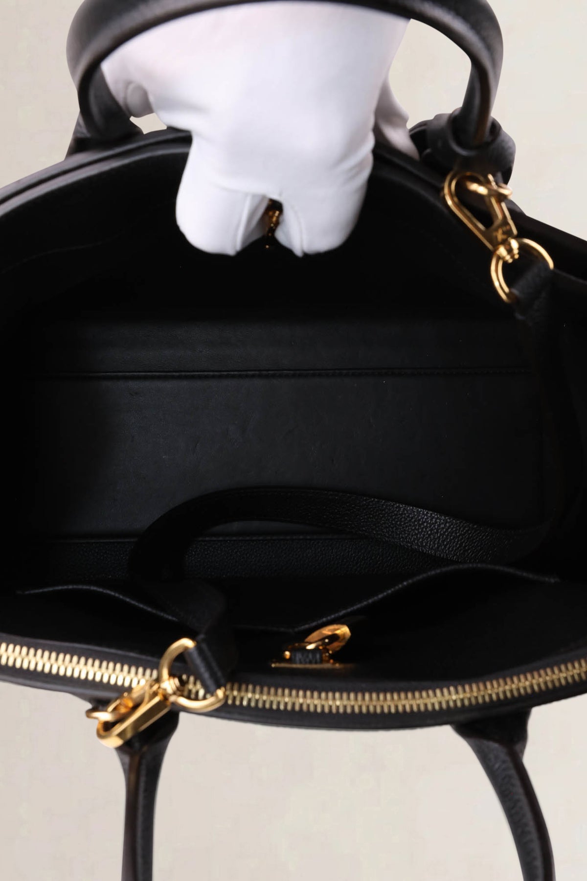 Louis Vuitton Black City Steamer MM Shoulder Bag