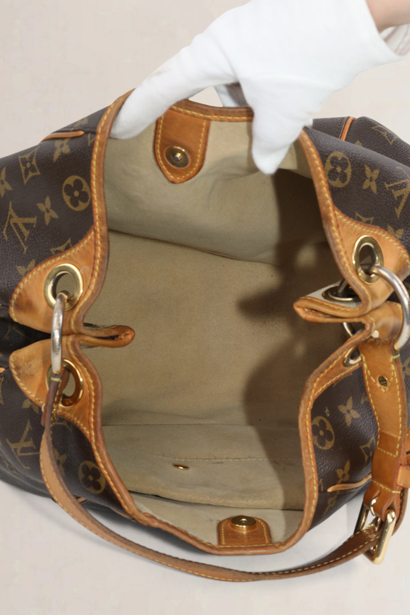 Louis Vuitton Galliera Shoulder Bag