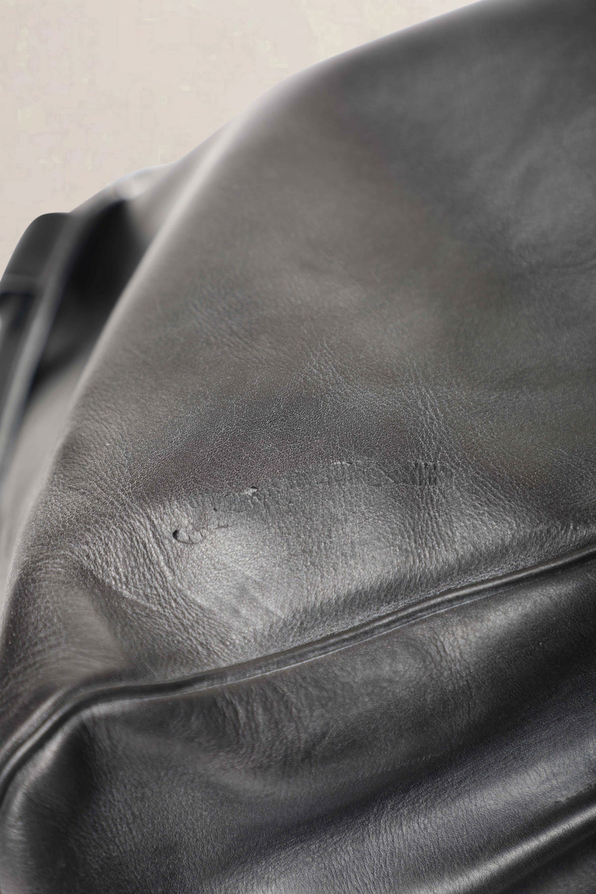 Delvaux Black Brillant Besace Bridon — vintage
