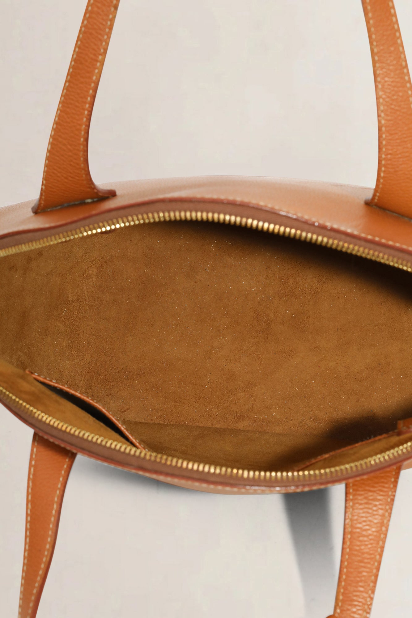 Delvaux Cognac Sourire — preloved