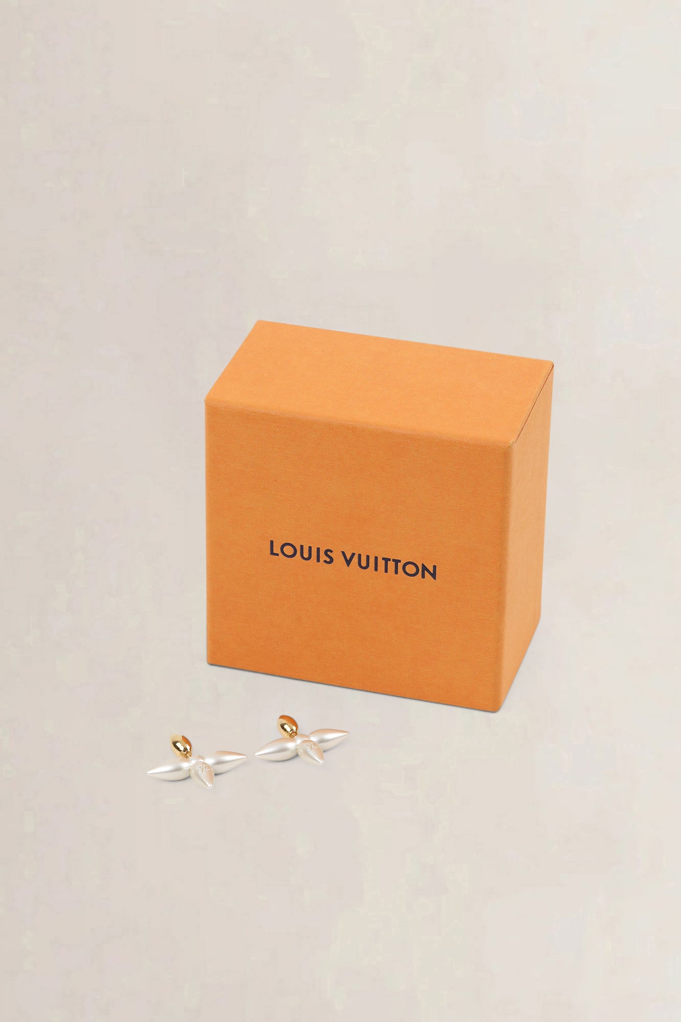 Louis Vuitton Louisette Pearl Earrings