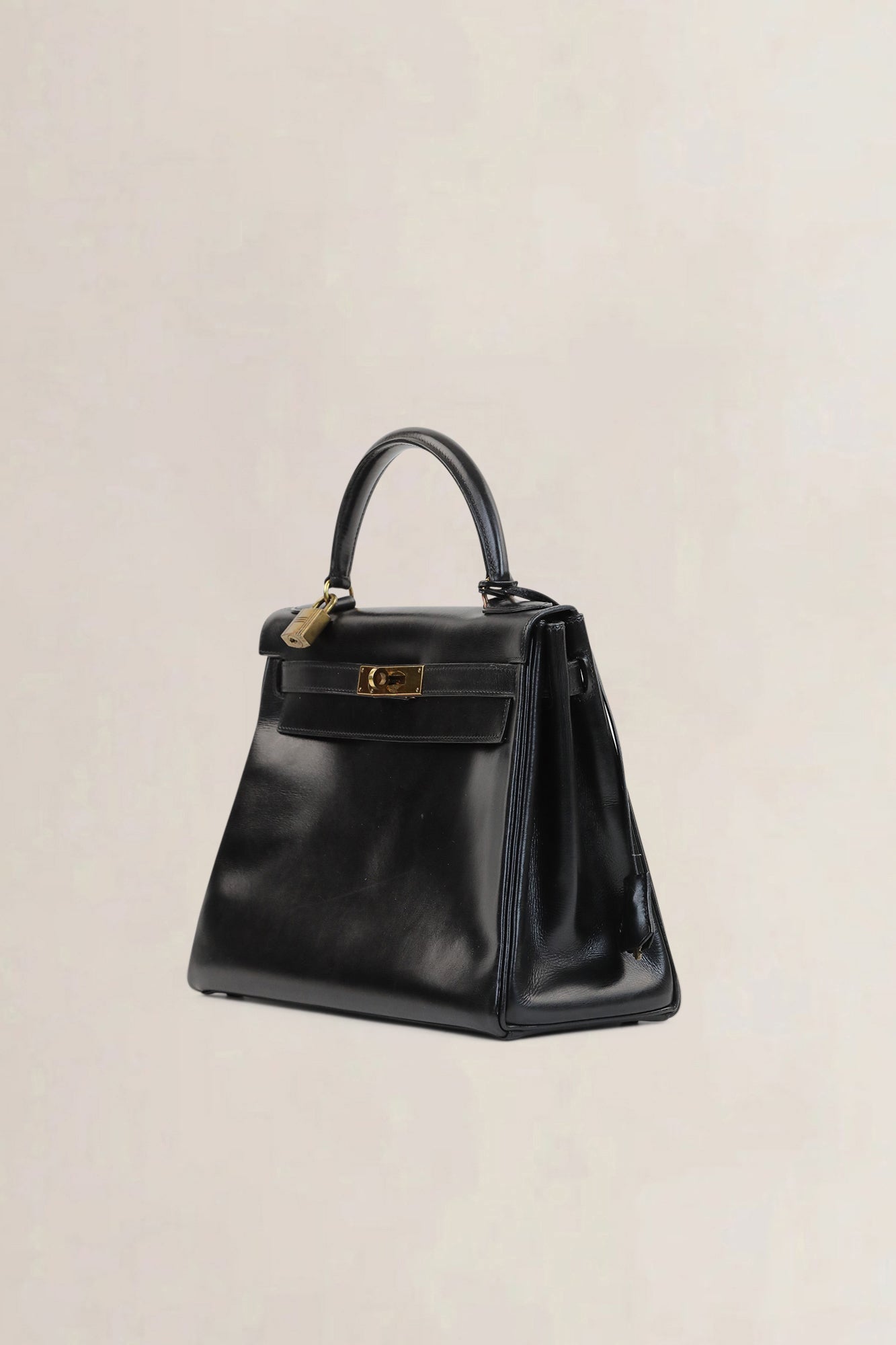 Hermès Black Kelly 28 Top Handle Bag