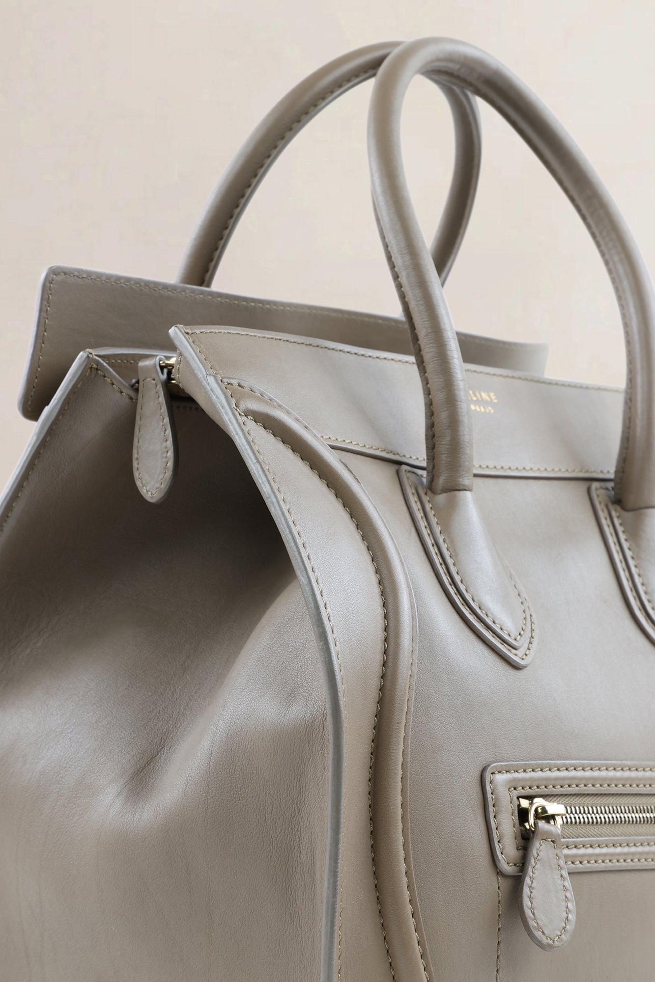 Sac Céline Luggage Mini en cuir taupe