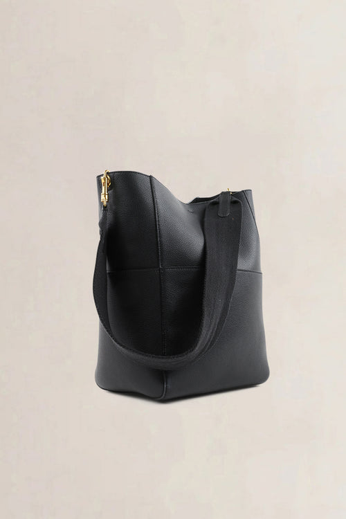 Sac seau Céline Sangle en veau noir