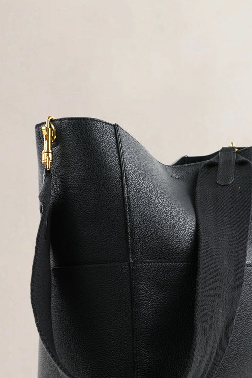 Sac seau Céline Sangle en veau noir