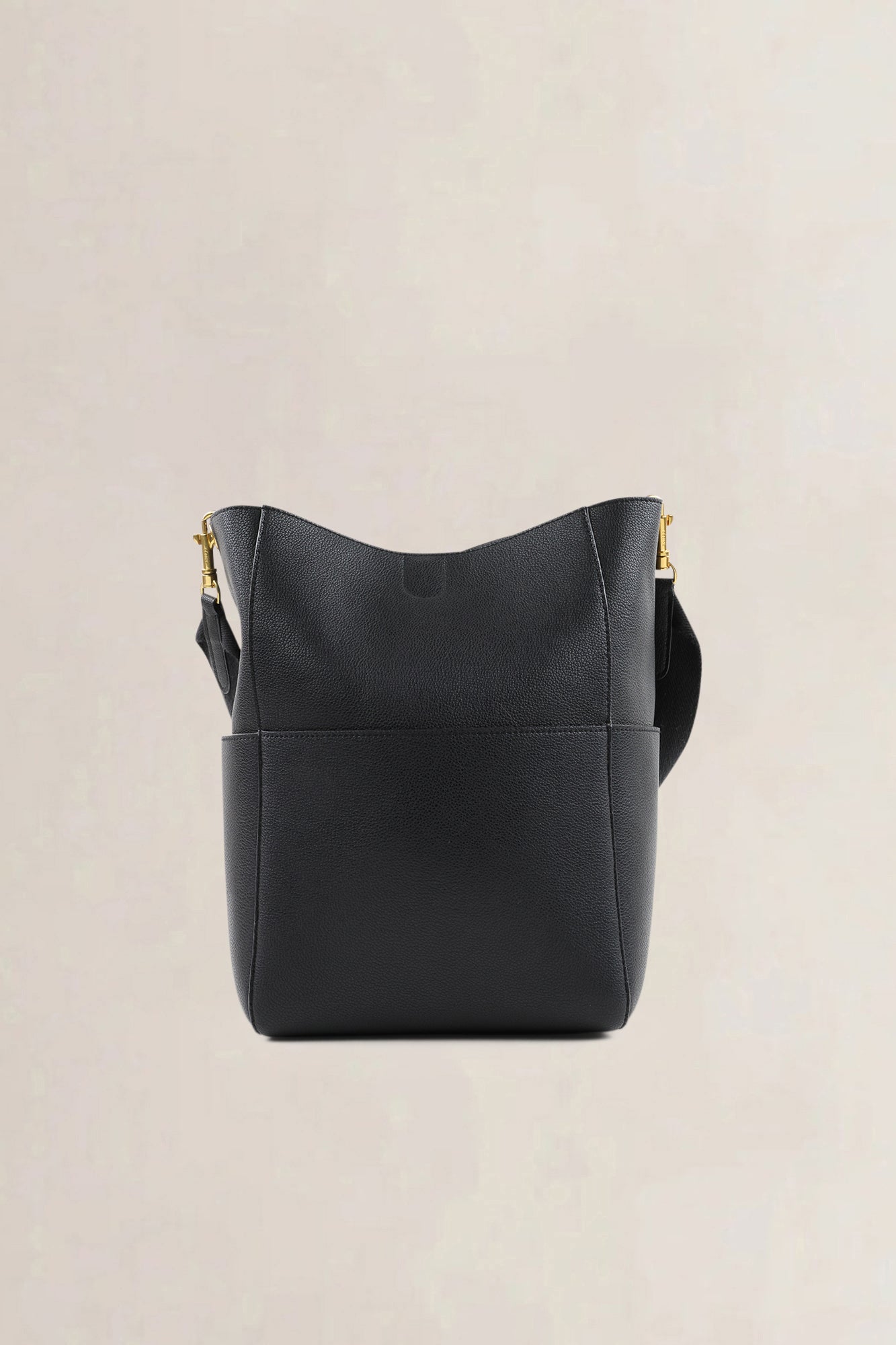 Sac seau Céline Sangle en veau noir