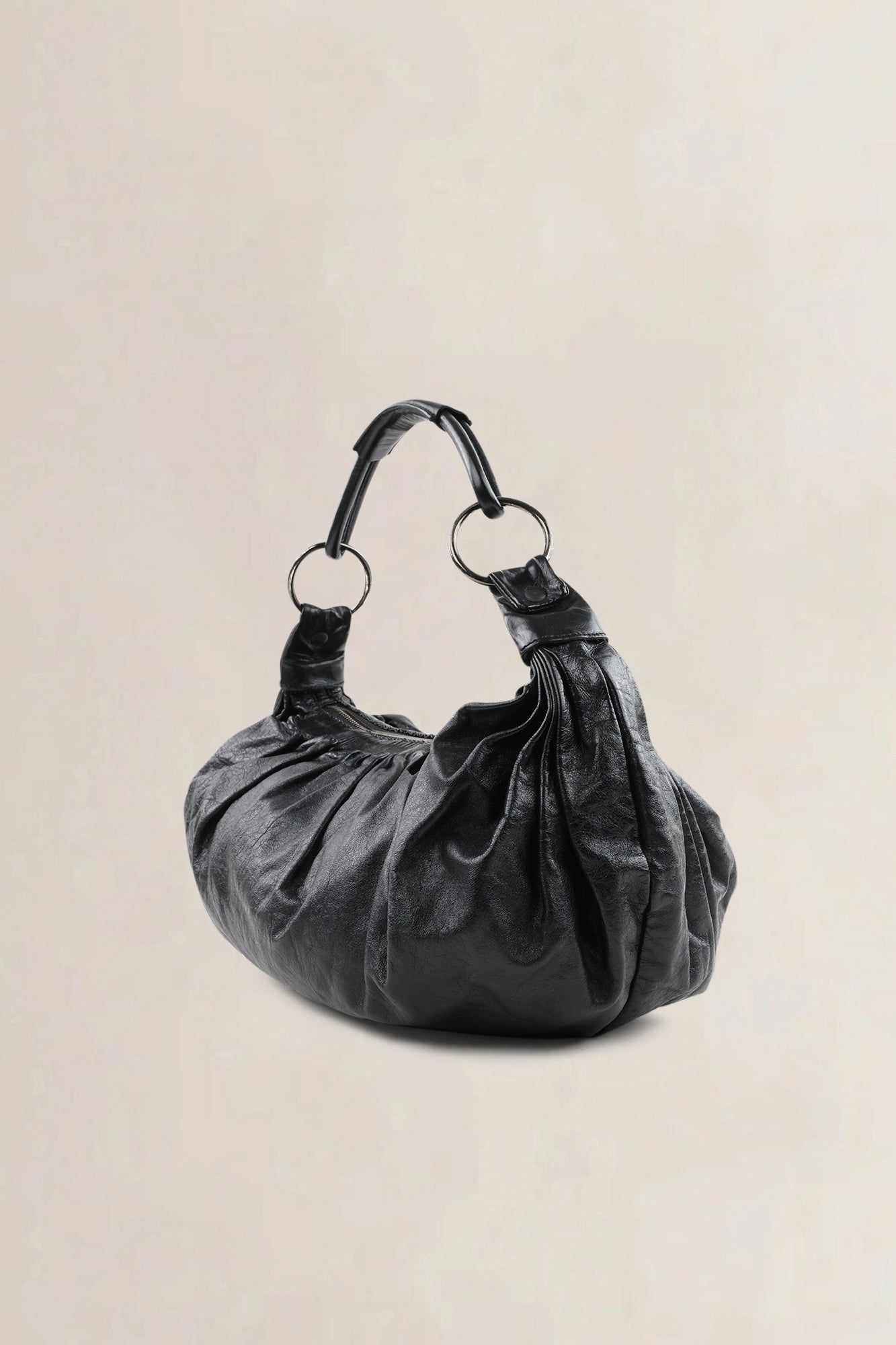 Sac à épaule Miu Miu en cuir noir