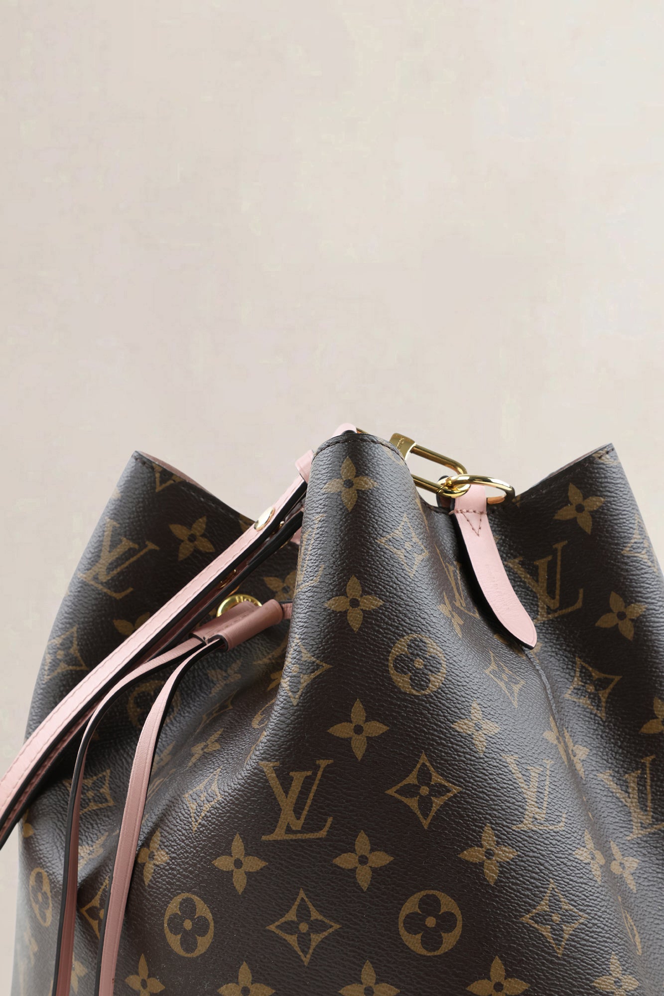Louis Vuitton Pink NéoNoé MM Monogram Shoulder Bag