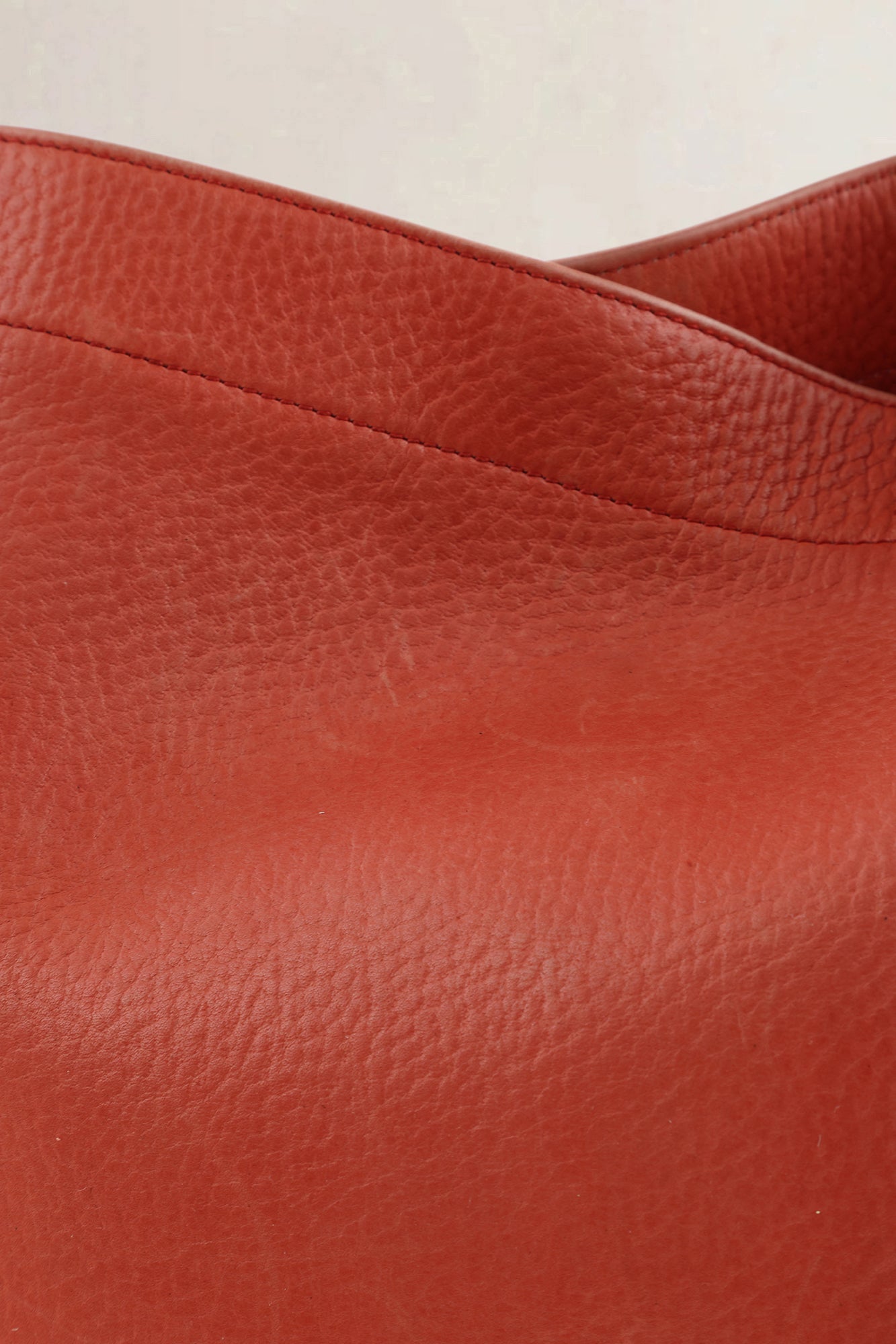 Delvaux Pink-Red Leather 'Coup de Chapeau' Limited Edition Le Pin Crossbody Bag