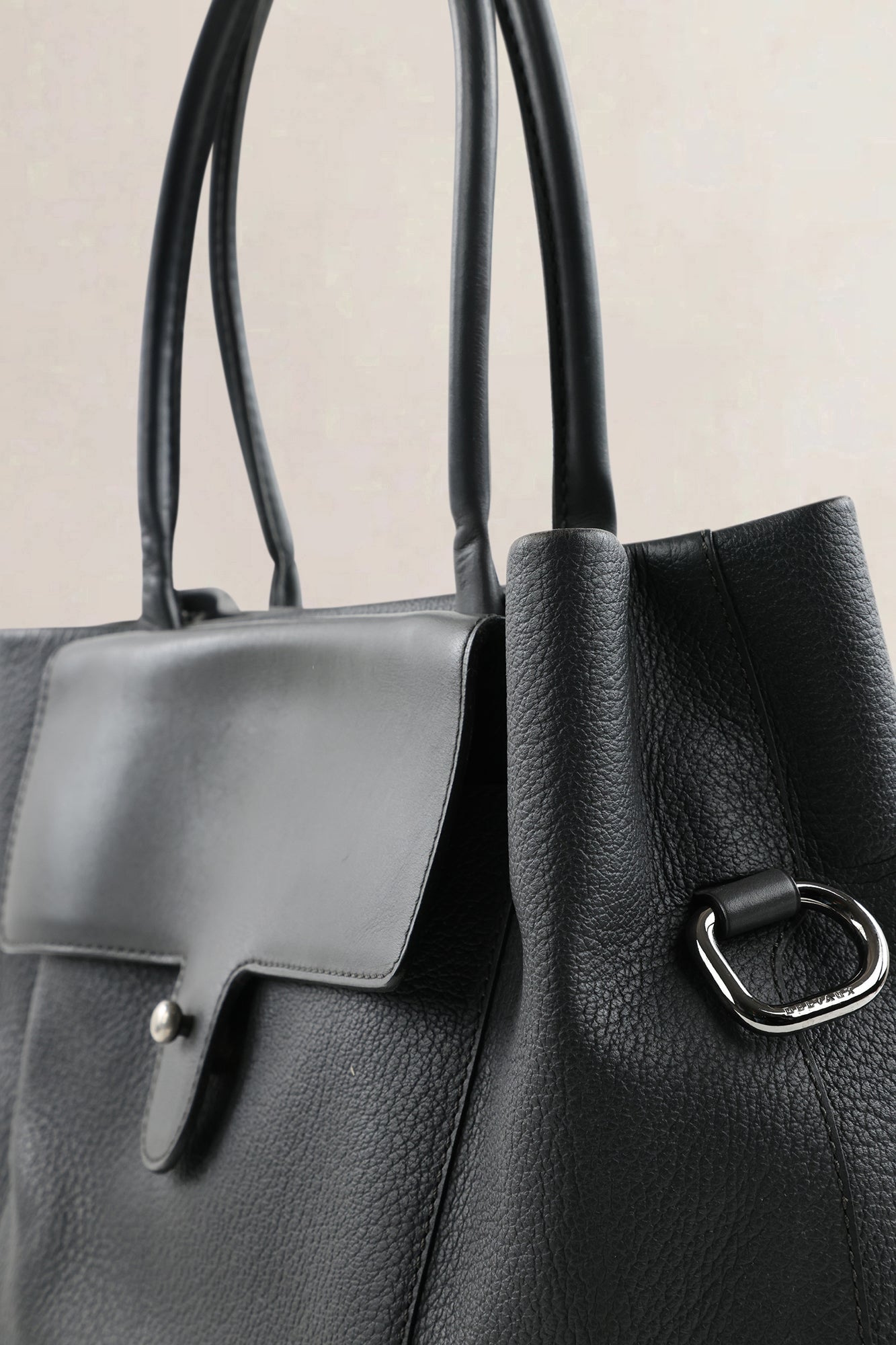 Deux De Delvaux Fregate Graphite Le Six Shoulder Bag
