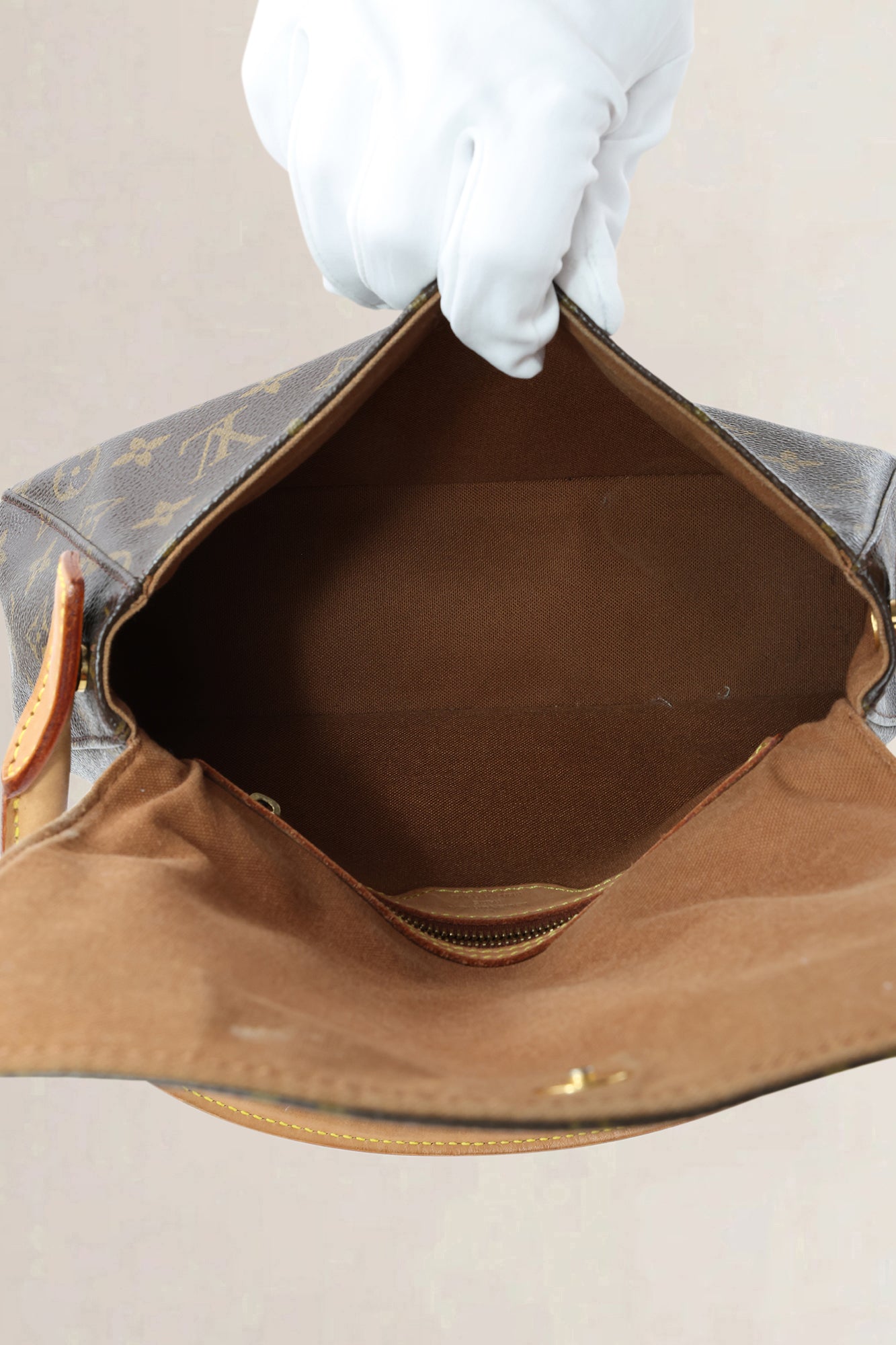 Louis Vuitton Looping PM Shoulder Bag