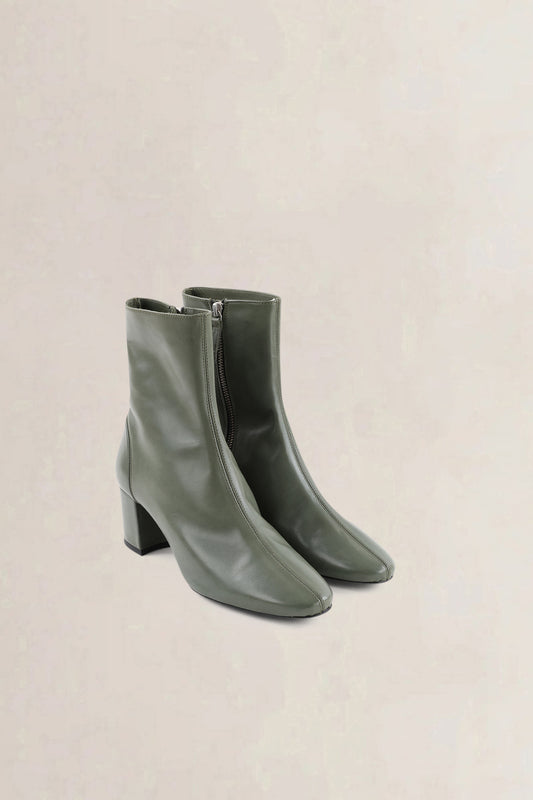 Roseanna Olive Green Leather Ankle Boots — preloved