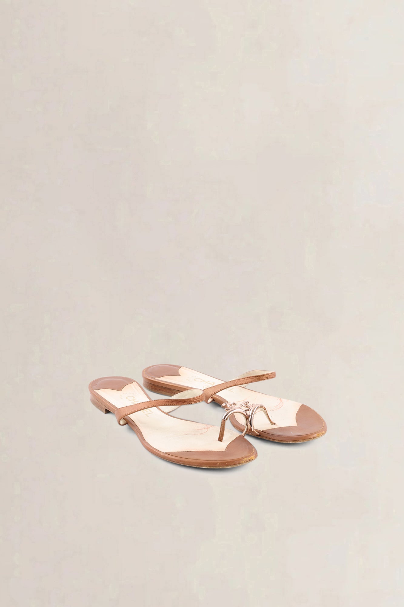 Chanel Brown Leather CC Toe Ring Sandals