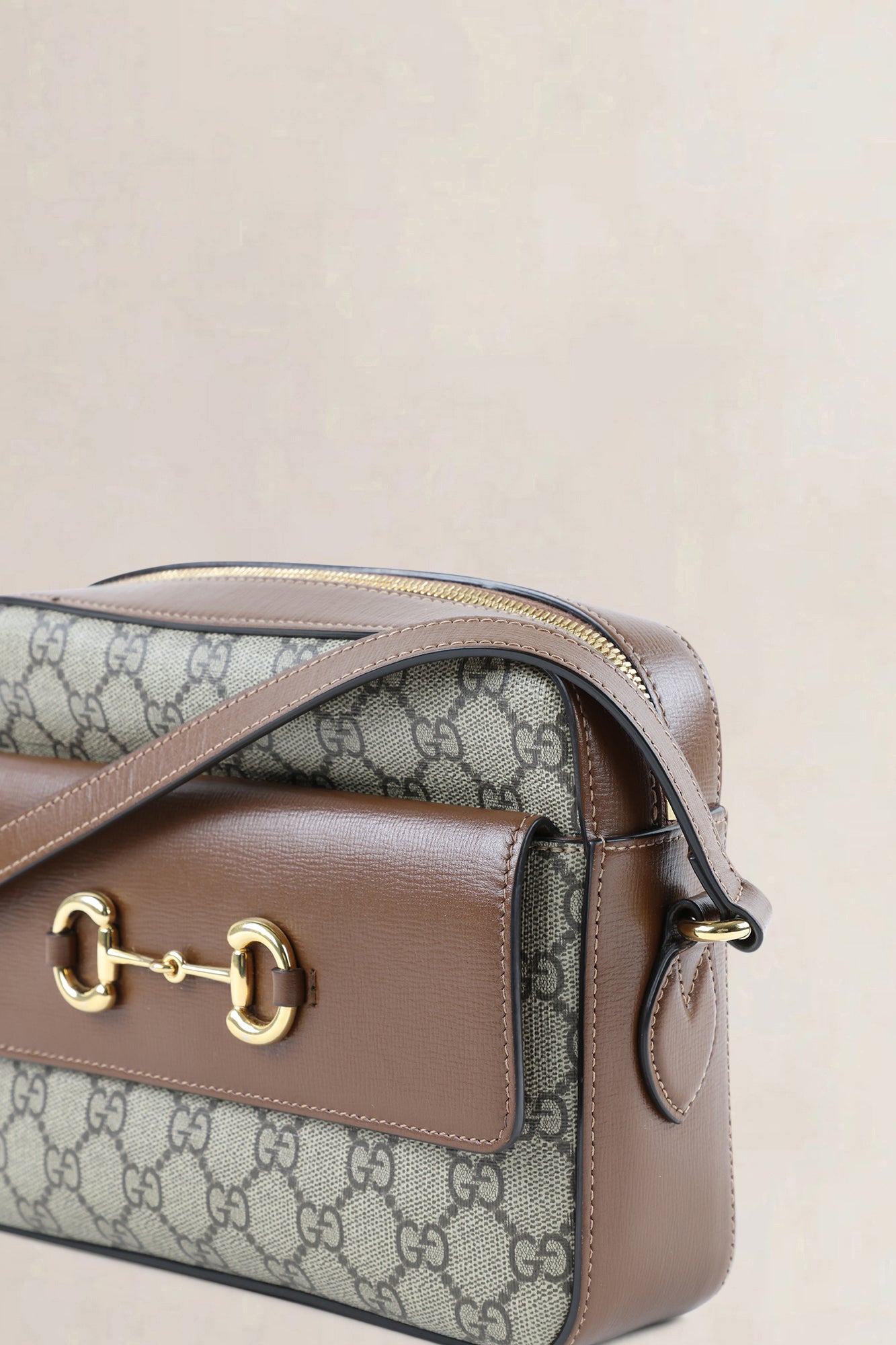Gucci Beige Leather Horsebit 1955 Medium Crossbody Bag