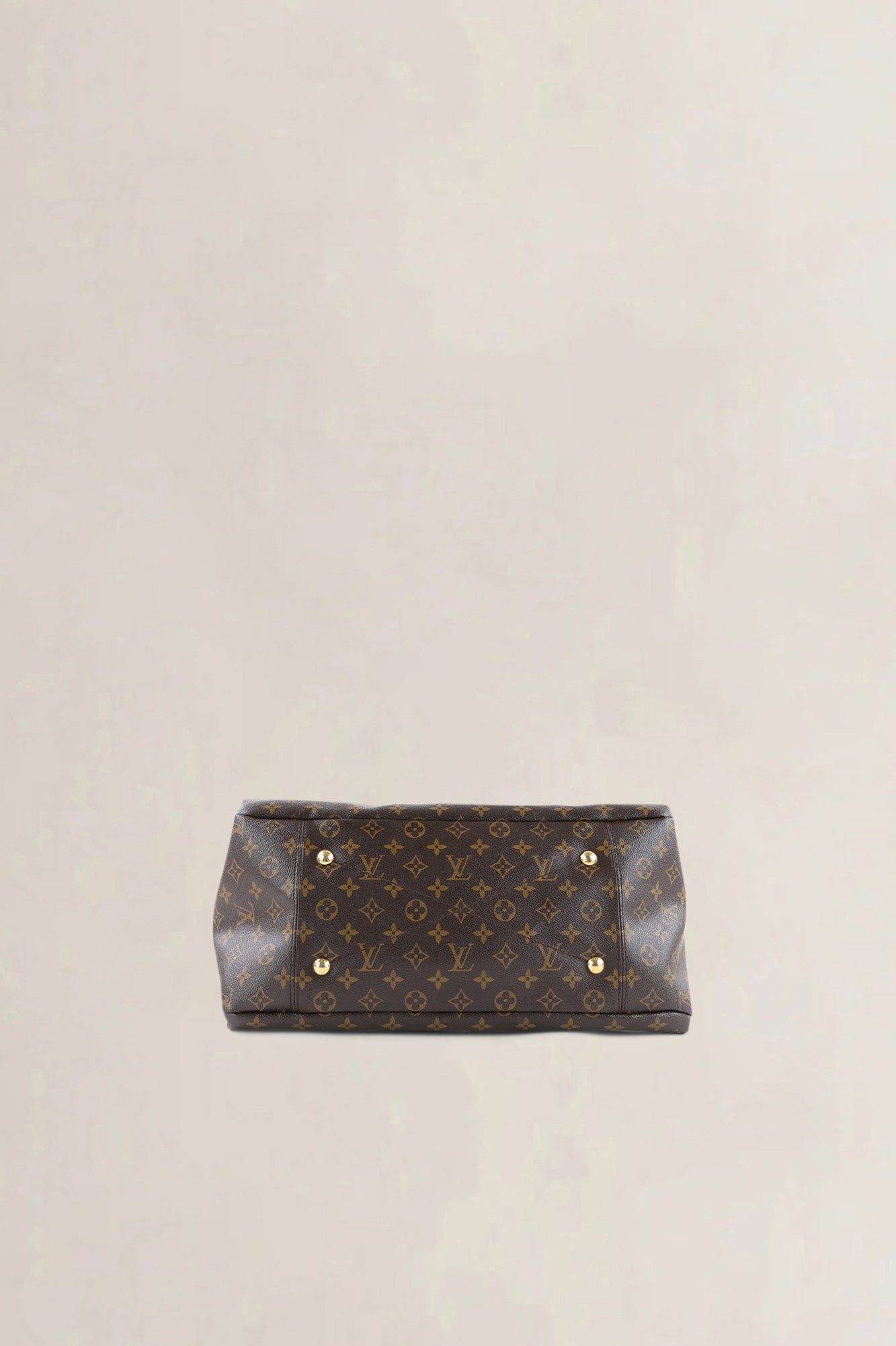 Louis Vuitton Monogram Artsy MM Shoulder Bag