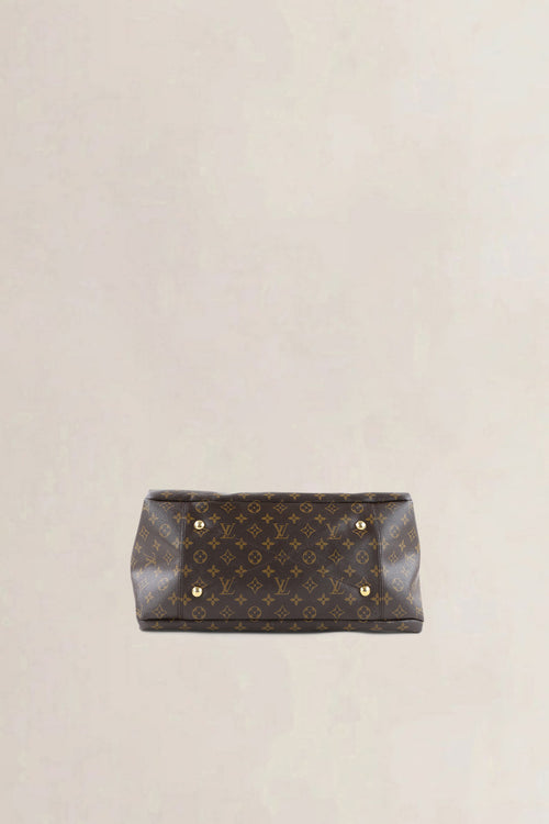 Louis Vuitton Monogram Artsy MM Shoulder Bag