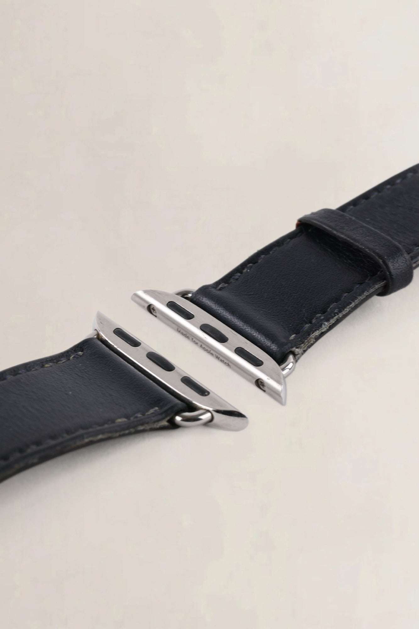 Hermès Dark Blue Leather Apple Watch Single Tour Strap