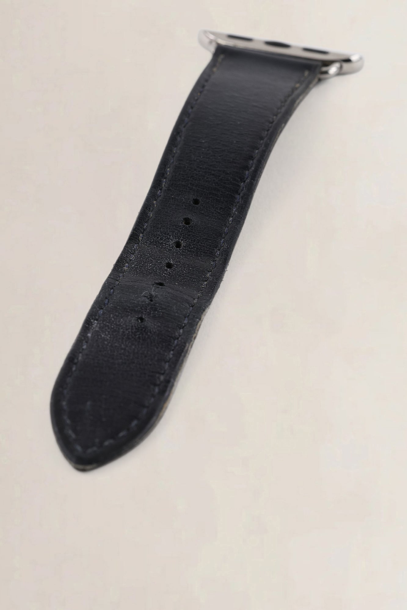 Hermès Apple Watch Single Tour dark blue — preloved