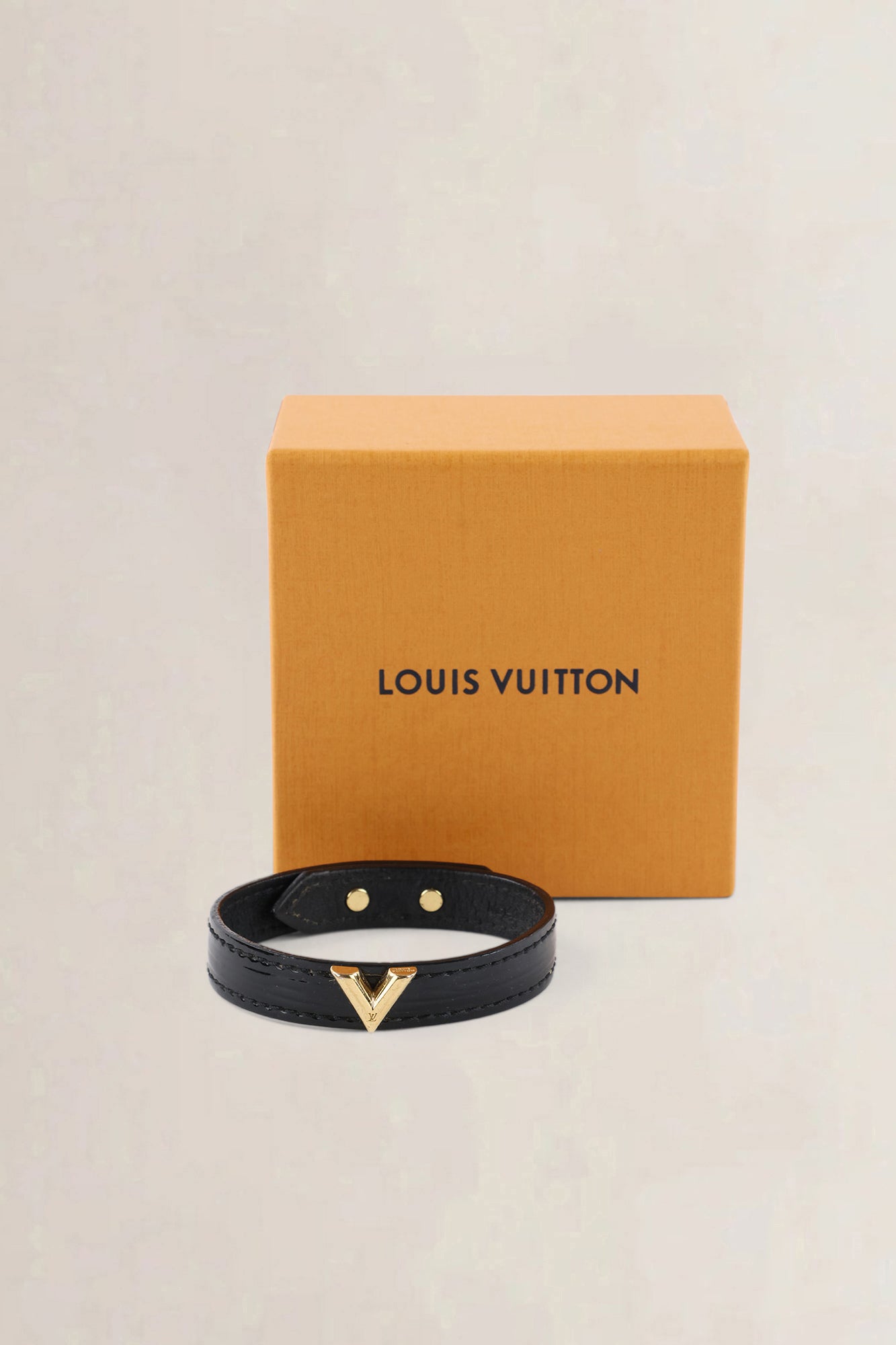 Louis Vuitton Black Epi Leather Essential V Bracelet