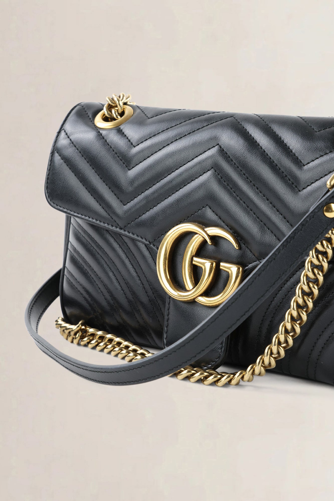 Gucci Black GG Marmont Medium Crossbody Bag