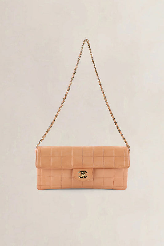 Chanel Pink Square Quilt E/W Flap Bag — preloved