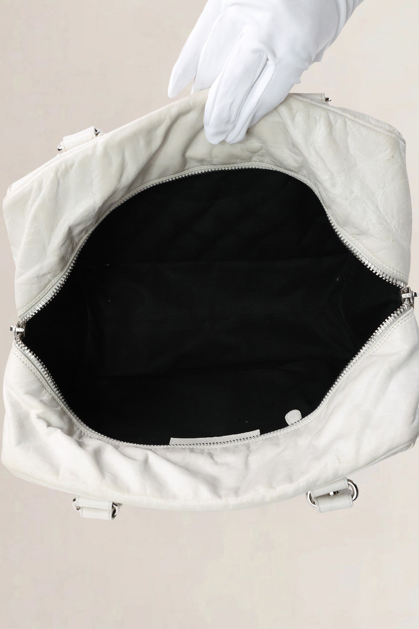 C Balenciaga White Quilted Leather Matelassé Top Handle Bag