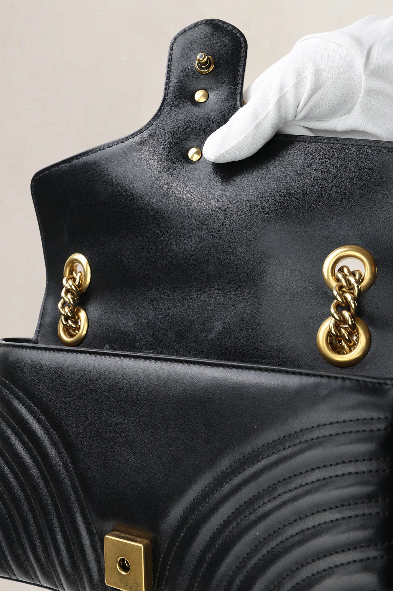 Gucci Black GG Marmont Medium Crossbody Bag