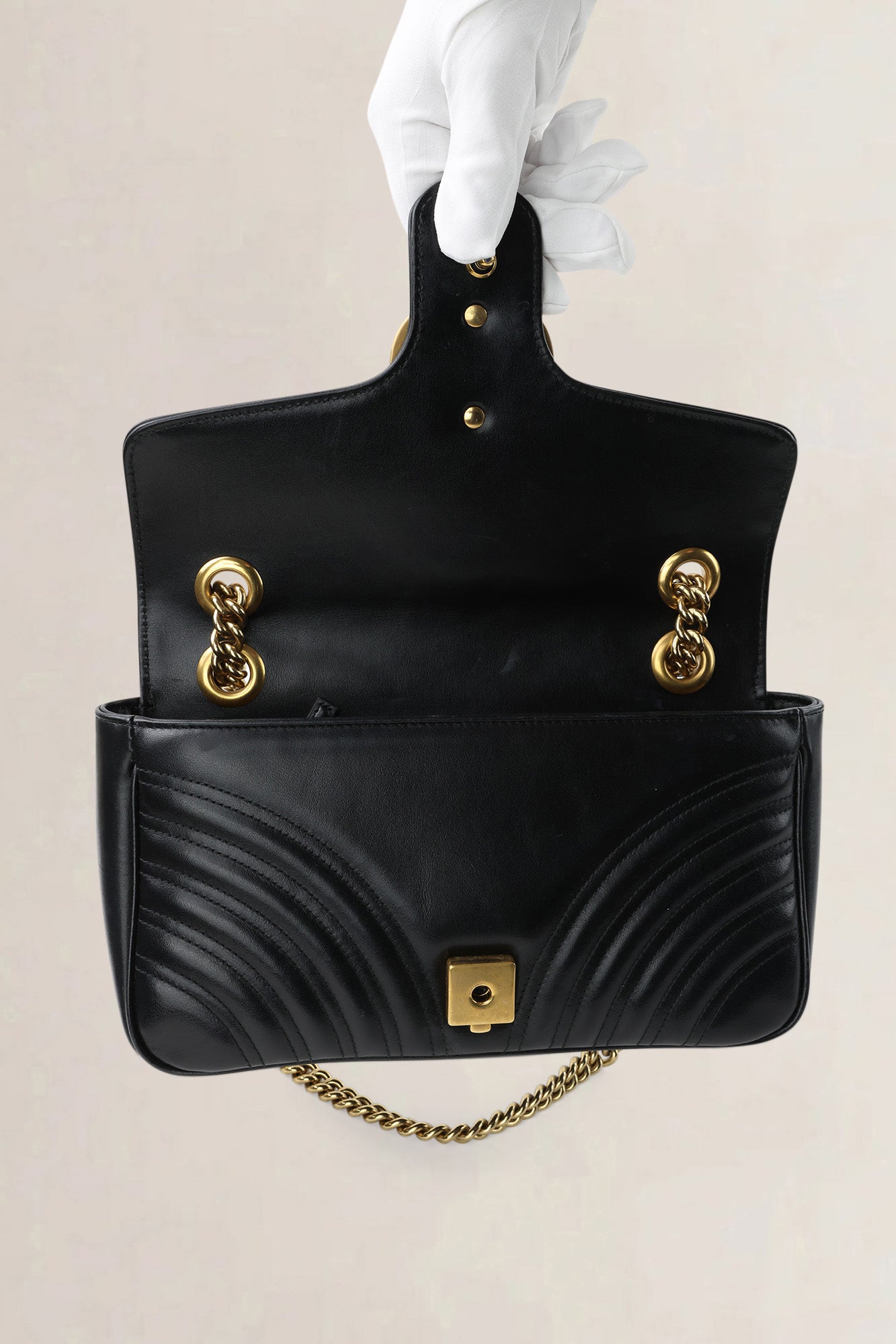Gucci Black GG Marmont Medium Crossbody Bag