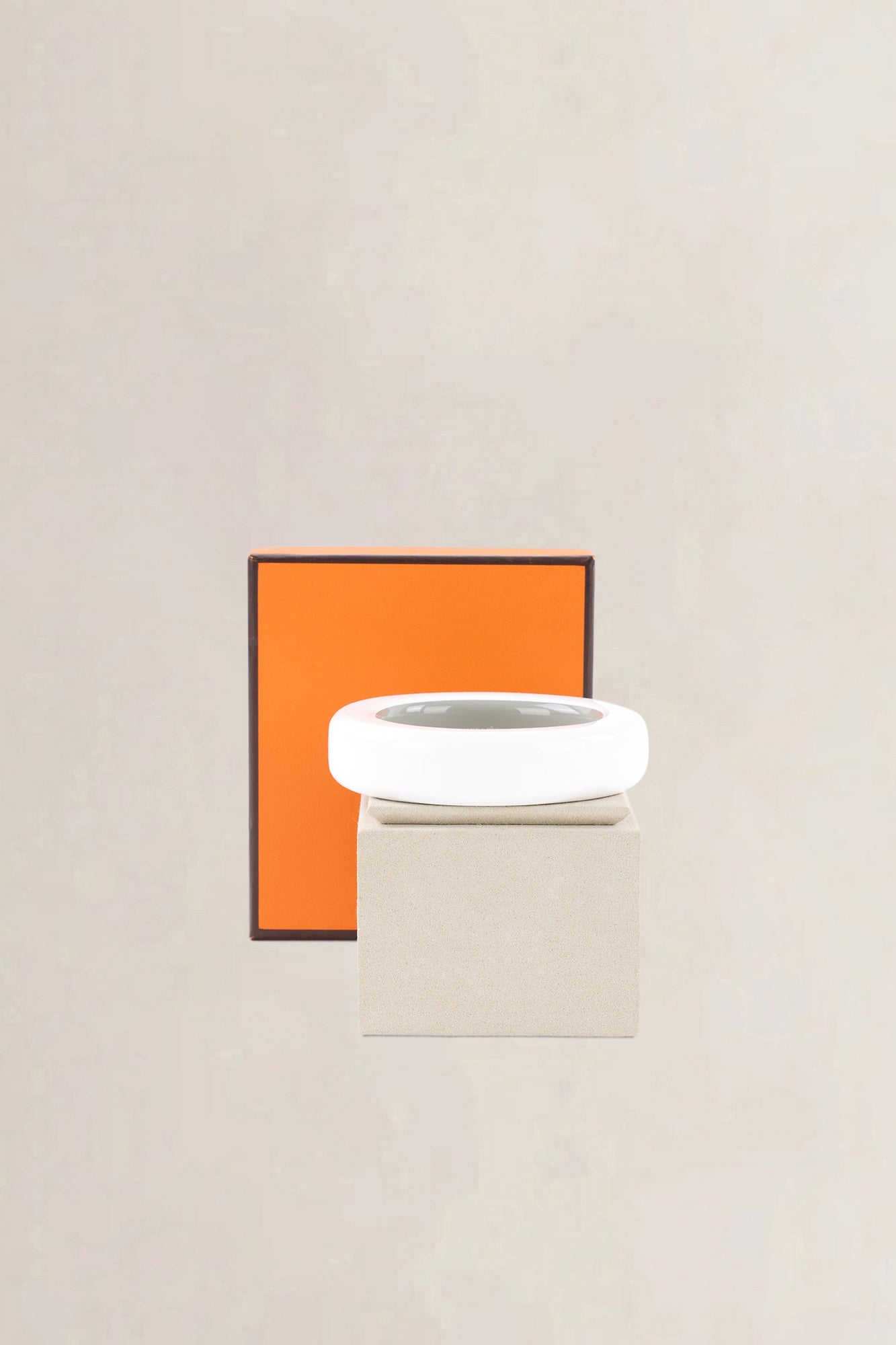 Hermès White Lacquered Wood Ariodante Bangle Bracelet