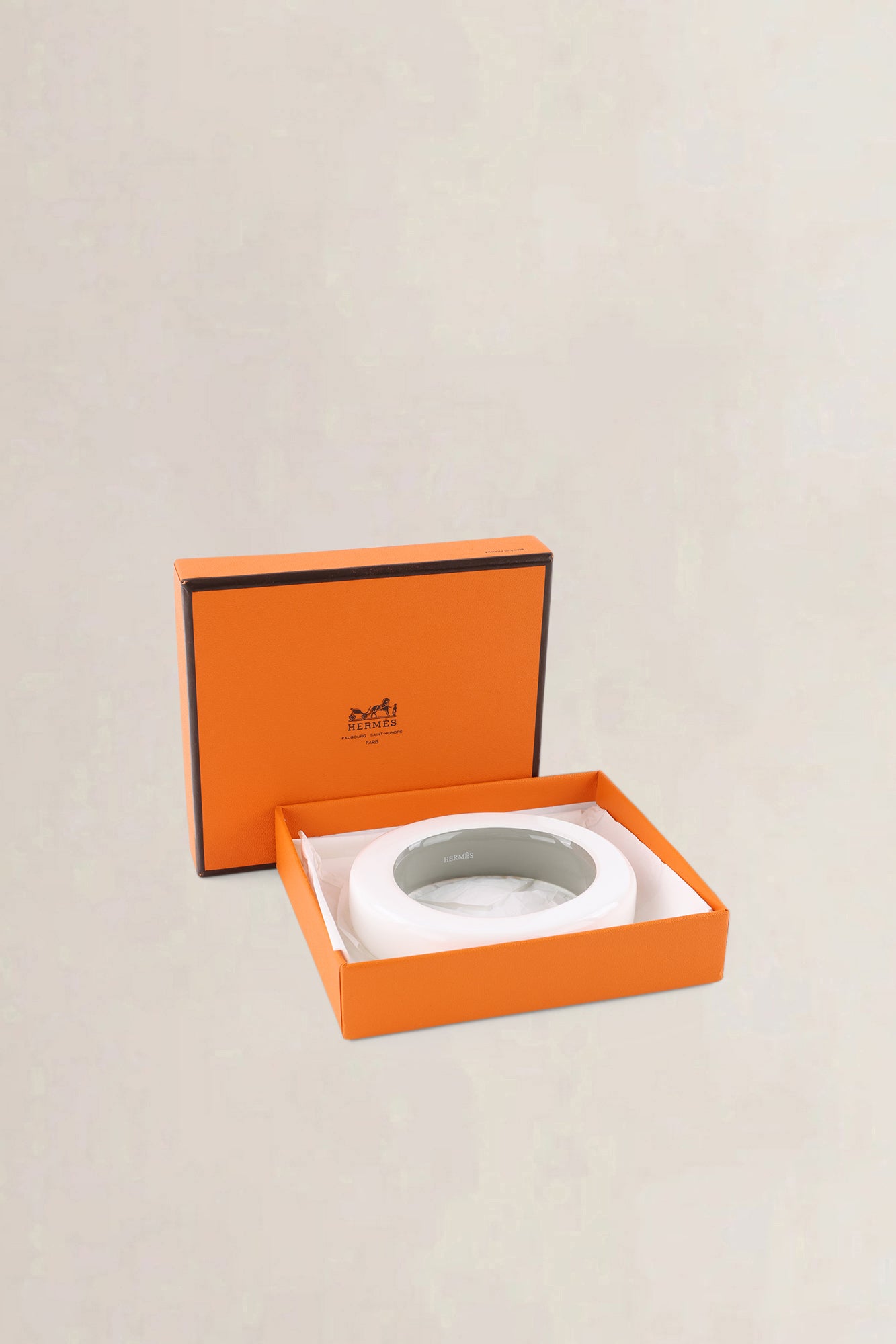 Hermès White Lacquered Wood Ariodante Bangle Bracelet
