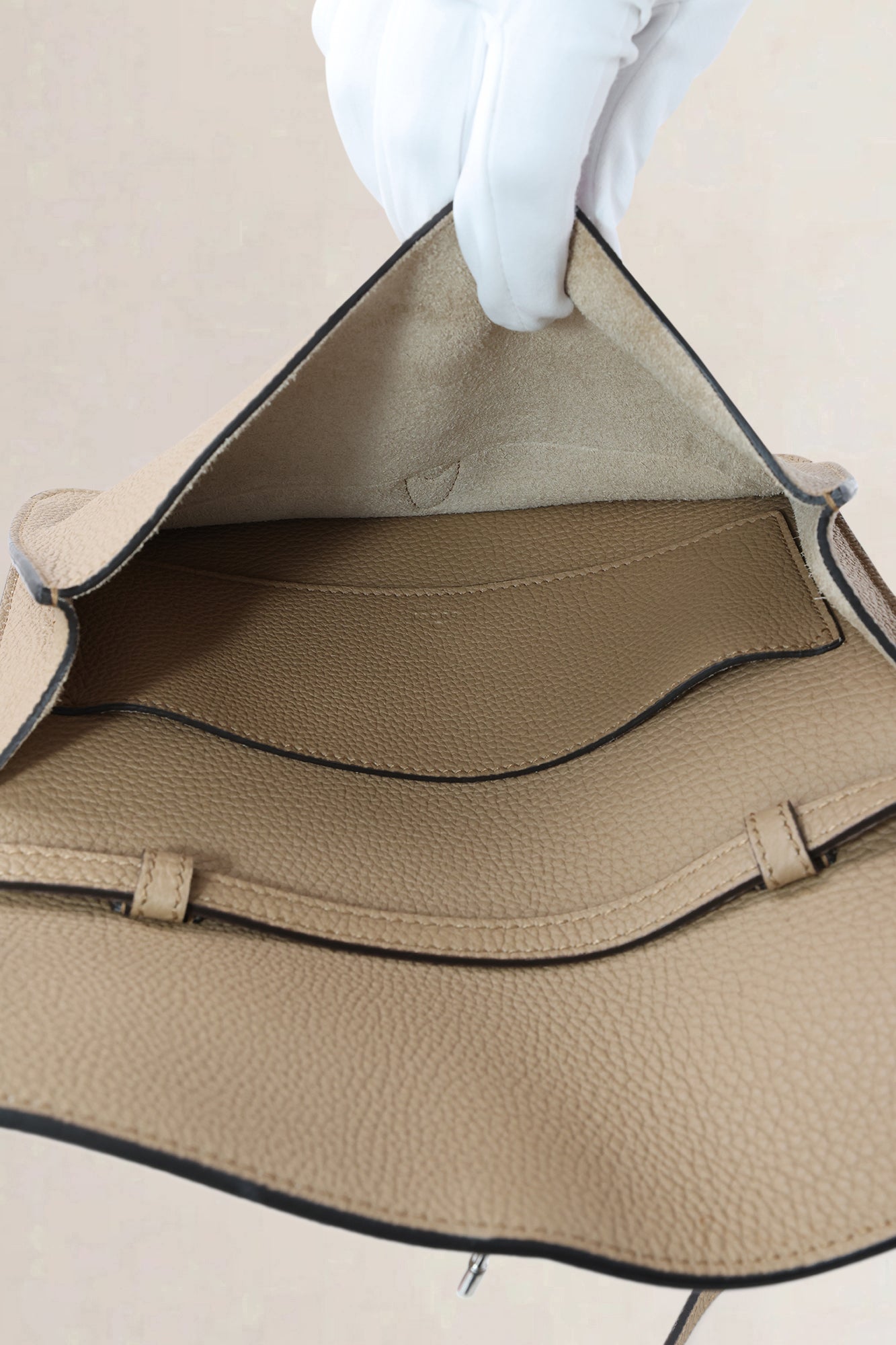 Gucci Light Brown Piston Lock Soft Jackie Crossbody Bag