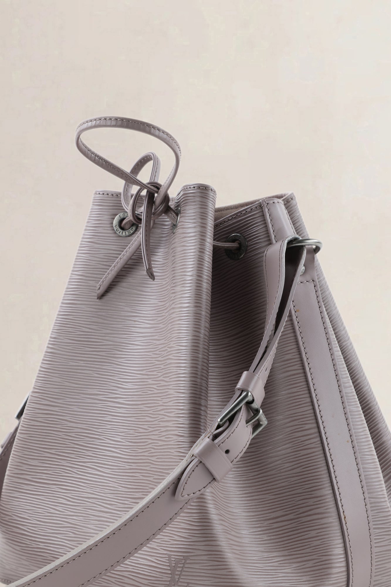 Louis Vuitton Lilac Epi Leather Noé Shoulder Bag