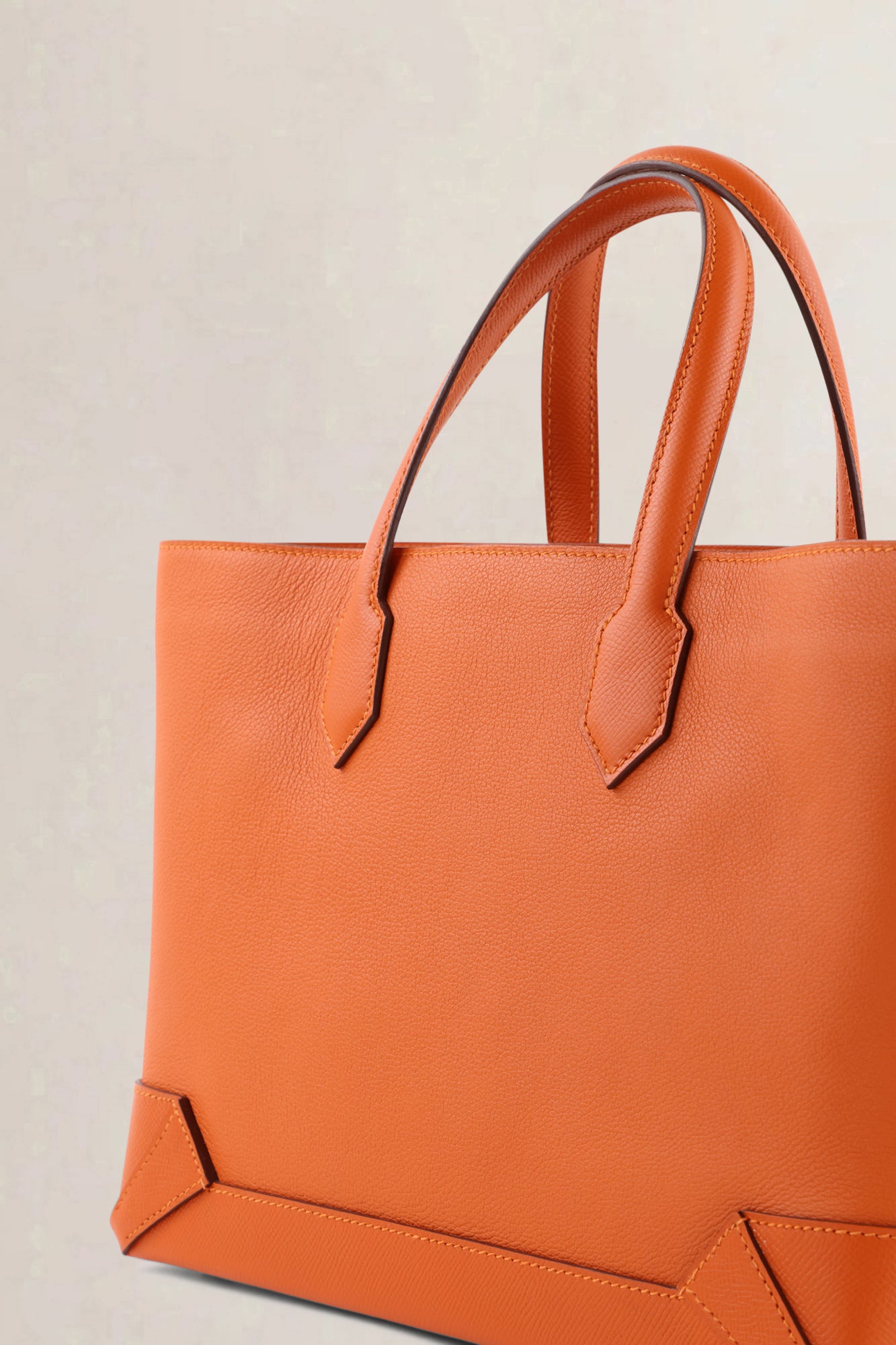 Hermès Orange Maxibox 30 Top Handle Bag